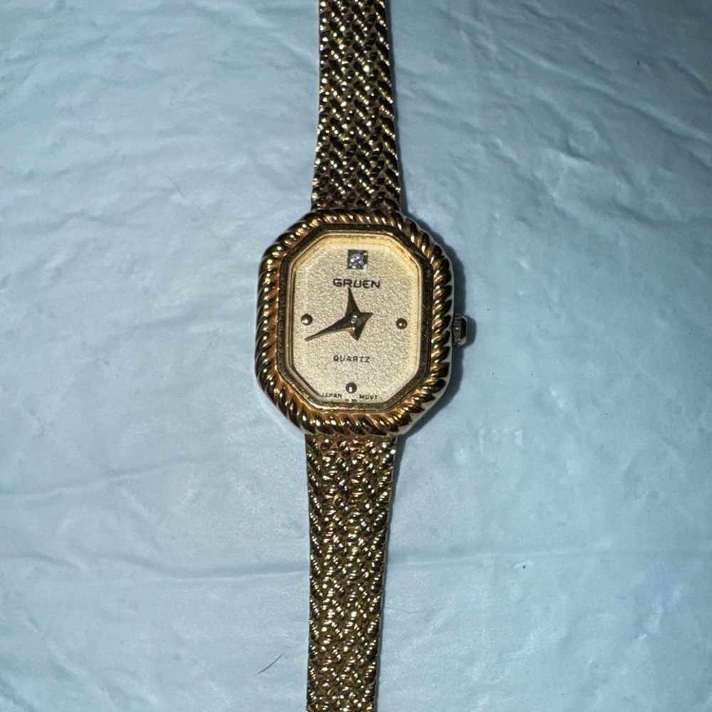 Vintage Gruen women’s Quartz Gold tone watch